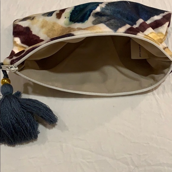 Abstract Design make up zip pouch - Picture 6 of 6